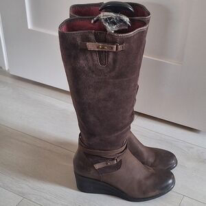 UGG ♡ Leslie Tall Brown Suede Boots Sz 9